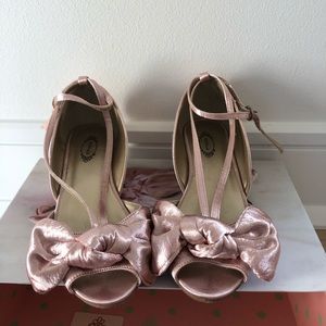Size 3 joyfolie blush dress shoe